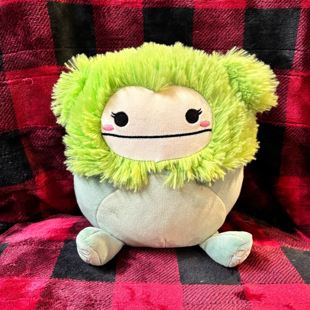 8” Bren the Bigfoot Squishmallow